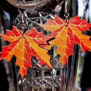 Maple Leaf Fall Earrings New *Octoberfest  *Applefest *Fall Festsival Fun!